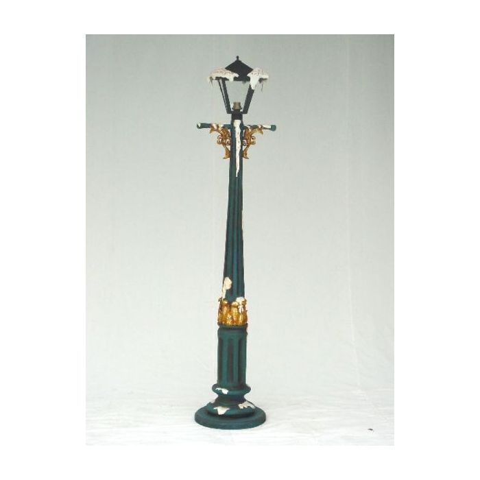 antike Weihnachtslampe lebensgroß Beleuchtung